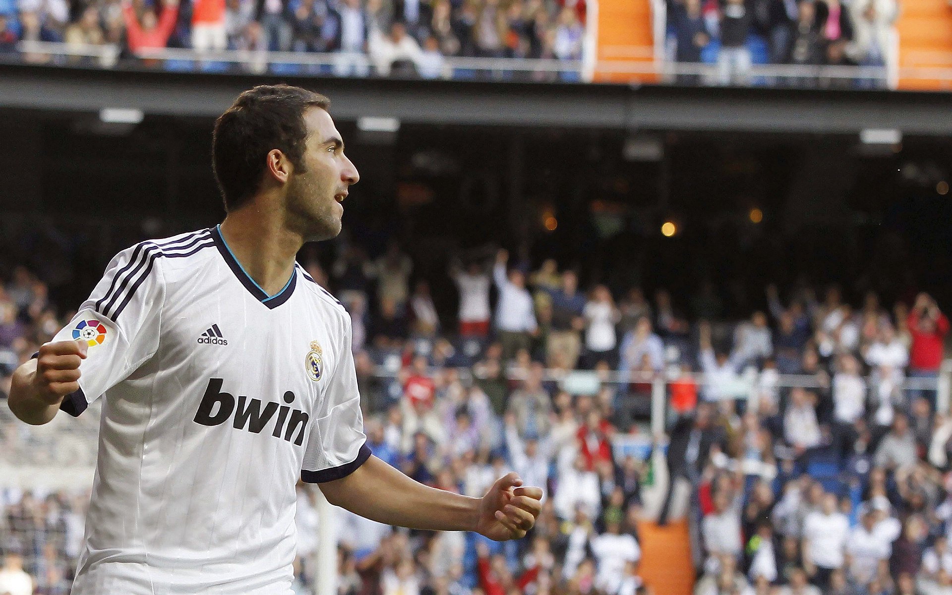 恩佐，智利心脏，跳动出击败奥地利的胜利脉搏